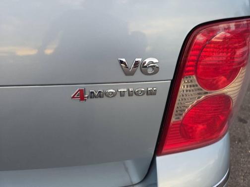 2001 Volkswagen Passat GLX V6 4Motion
