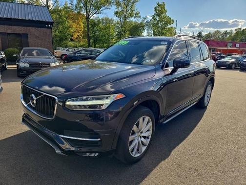 2016 Volvo XC90 T6 Momentum