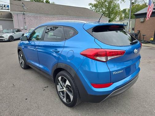 2016 Hyundai TUCSON Sport