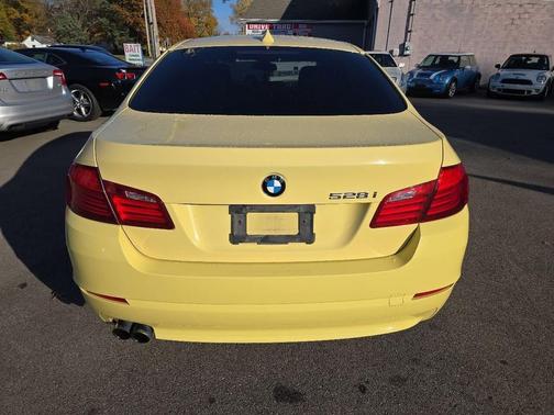 2011 BMW 528 528i 4dr Sedan