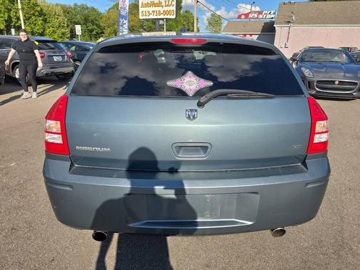 2005 Dodge Magnum RT