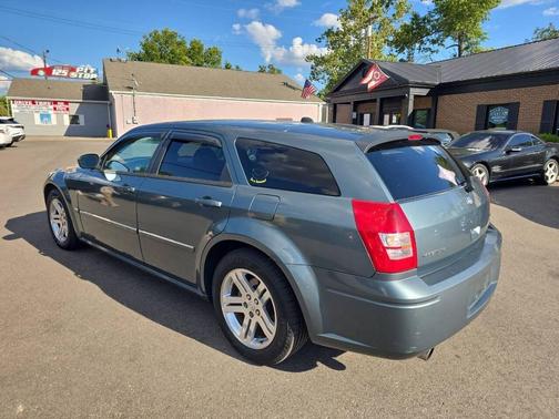 2005 Dodge Magnum RT