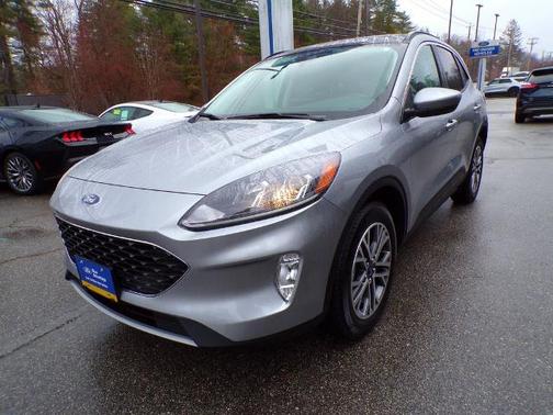 ICONIC SILVER 2022 Ford Escape SEL