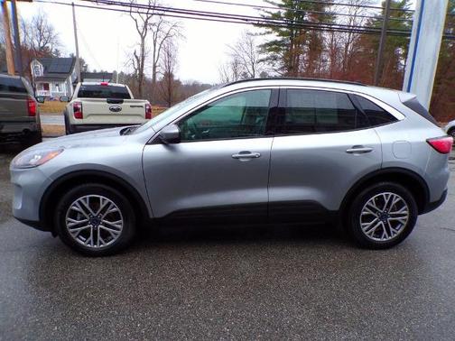 ICONIC SILVER 2022 Ford Escape SEL