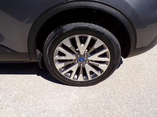 CARBONIZED GRAY 2022 Ford Escape TITANIUM