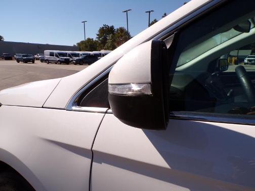 STAR WHITE 2022 Ford Edge TITANIUM