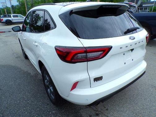 STAR WHITE METALLIC TRI-COA 2024 Ford Escape ST-LINE