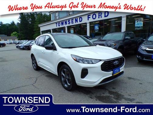 STAR WHITE METALLIC TRI-COA 2024 Ford Escape ST-LINE