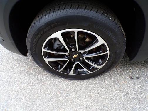 Black 2024 Chevrolet Trailblazer LT