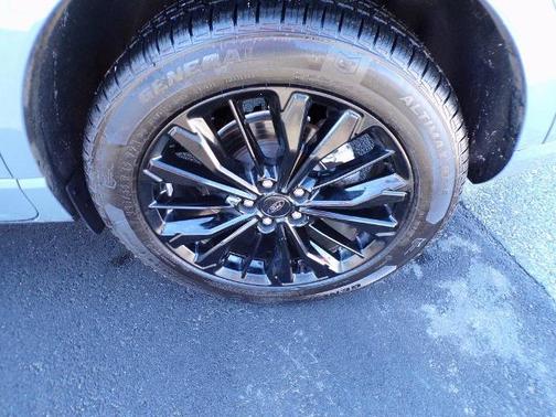 2023 Ford Escape ST-LINE ELITE