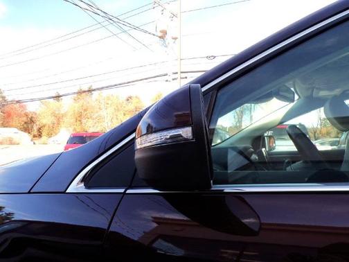 BURGUNDY VELVET MET TINT CC 2022 Ford Edge TITANIUM