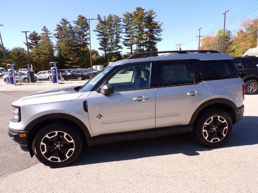 ICONIC SILVER METALLIC 2023 Ford Bronco Sport OUTER BANKS