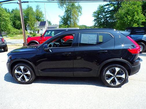 Black 2025 Volvo XC40 B5 PLUS DARK THEME