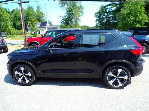 Black 2025 Volvo XC40 B5 PLUS DARK THEME