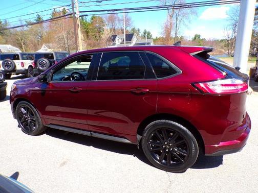 BURGUNDY VELVET MET TINT CC 2021 Ford Edge SEL