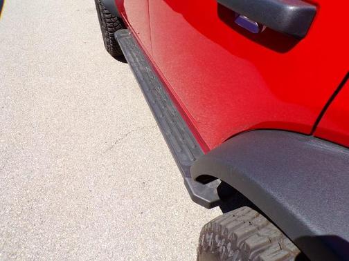 HOT PEPPER RED MET TINT CC 2024 Ford Bronco WILDTRAK