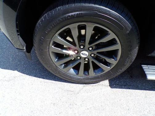 AGATE BLACK METALLIC 2020 Ford Expedition LIMITED