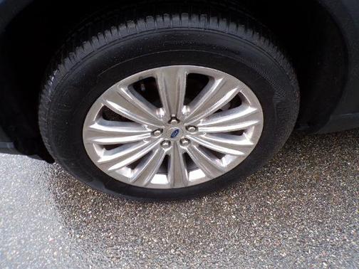 AGATE BLACK METALLIC 2023 Ford Explorer LIMITED