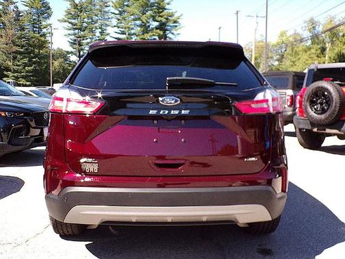 BURGUNDY VELVET MET TINT CC 2024 Ford Edge SEL