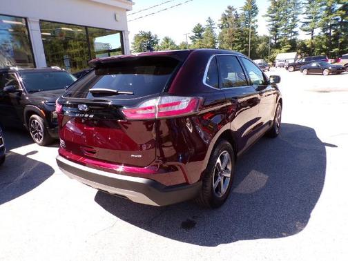 BURGUNDY VELVET MET TINT CC 2024 Ford Edge SEL