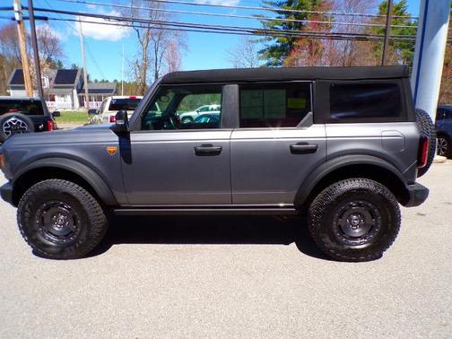 CARBONIZED GRAY METALLIC 2025 Ford Bronco BADLANDS