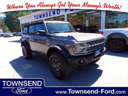 CARBONIZED GRAY METALLIC 2025 Ford Bronco BADLANDS