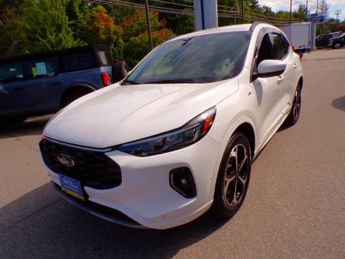 STAR WHITE METALLIC TRI-COA 2023 Ford Escape ST-LINE ELITE