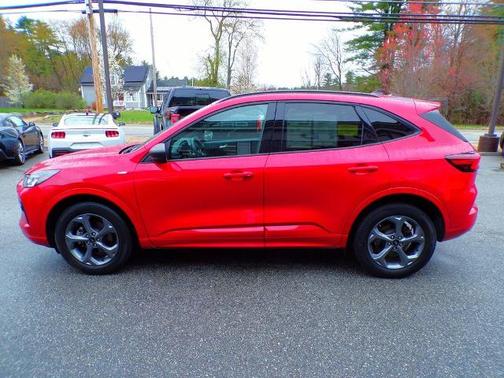 RAPID RED MET TINTED CC 2023 Ford Escape ST-LINE