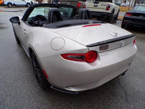 PLATINUM QUARTZ METALLIC 2023 Mazda MX-5 Miata CLUB
