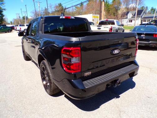 SHADOW BLACK 2025 Ford Maverick LOBO STANDARD