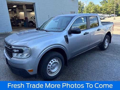 ICONIC SILVER METALLIC 2023 Ford Maverick XL