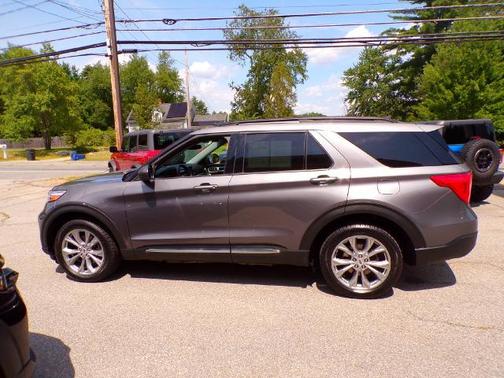 CARBONIZED GRAY METALLIC 2023 Ford Explorer XLT