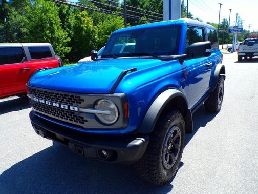 VELOCITY BLUE METALLIC 2023 Ford Bronco BADLANDS