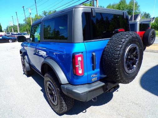 VELOCITY BLUE METALLIC 2023 Ford Bronco BADLANDS