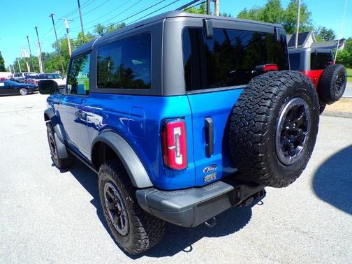 VELOCITY BLUE METALLIC 2023 Ford Bronco