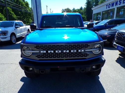 VELOCITY BLUE METALLIC 2023 Ford Bronco BADLANDS