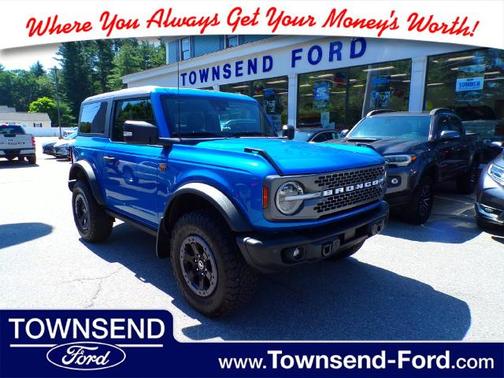 VELOCITY BLUE METALLIC 2023 Ford Bronco