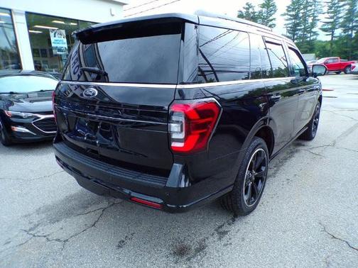 AGATE BLACK 2022 Ford Expedition LIMITED