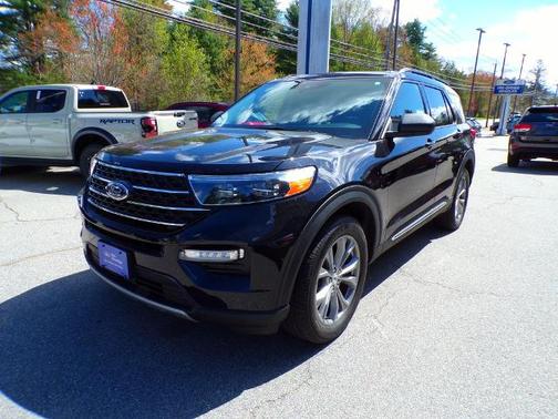 AGATE BLACK METALLIC 2022 Ford Explorer XLT