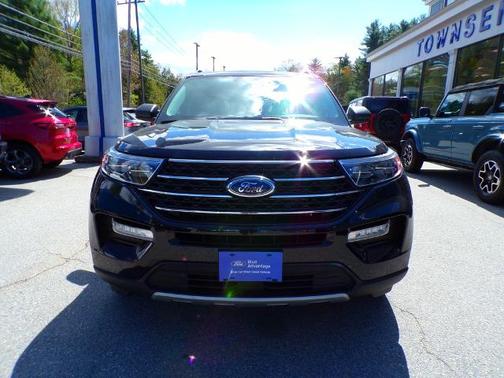AGATE BLACK METALLIC 2022 Ford Explorer XLT