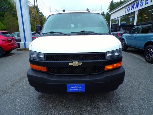 White 2022 Chevrolet Express 2500 WORK VAN