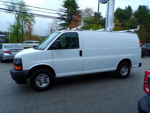 White 2022 Chevrolet Express 2500 WORK VAN