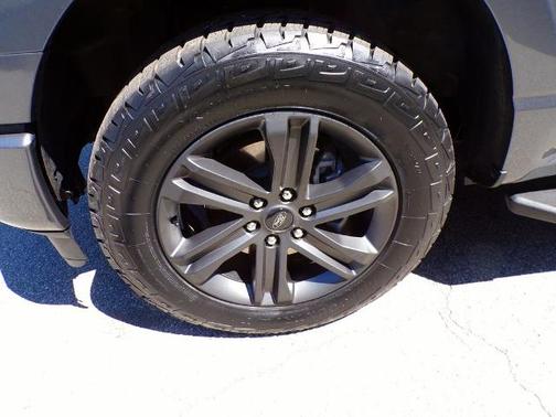 CARBONIZED GRAY METALLIC 2023 Ford F-150 XLT