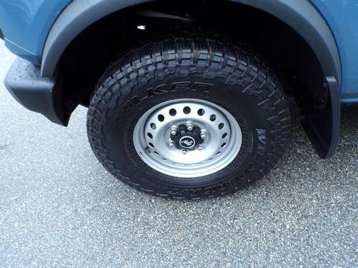 AZURE GRAY MET TRI-COAT 2023 Ford Bronco BASE