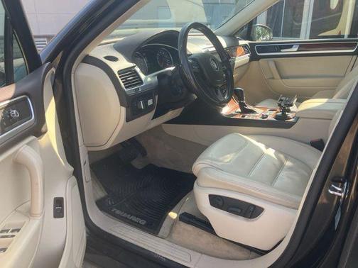 2013 Volkswagen Touareg TDI Lux