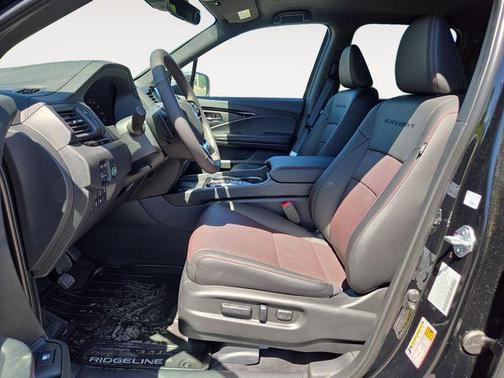 2025 Honda Ridgeline Black
