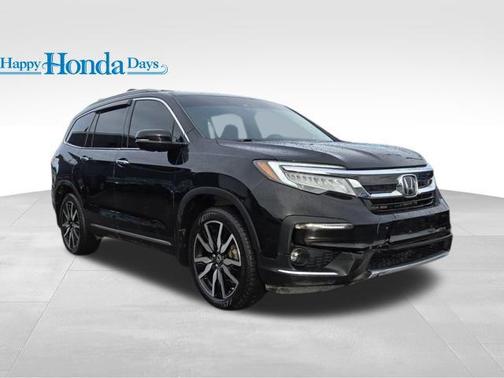 2022 Honda Pilot Touring 8-Passenger