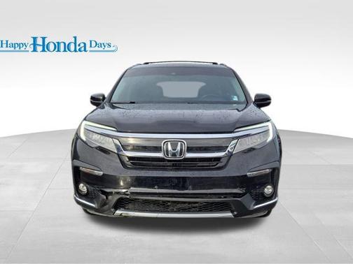 2022 Honda Pilot Touring 8-Passenger