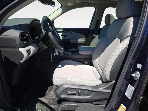 2025 Honda Pilot Touring 8-Passenger