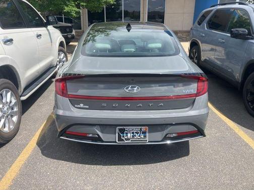 2022 Hyundai SONATA Hybrid Limited
